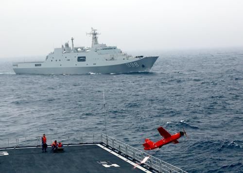 31海南舰:参与了在南海的演习,正在快速形成战斗力_腾讯新闻