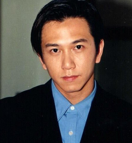 绝了要说见一个爱一个温兆伦才是鼻祖