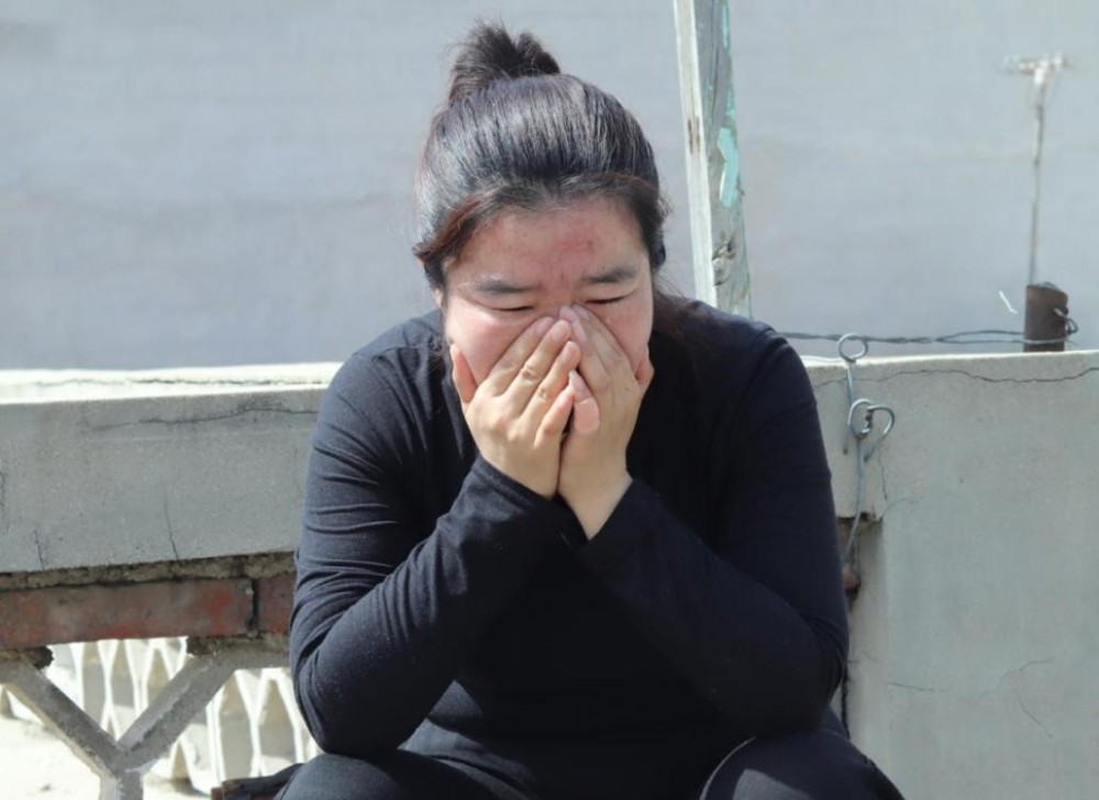 男童患怪病全国仅6例,头缝42针又被迫开腹,没力气哭只能求妈妈:抱抱我