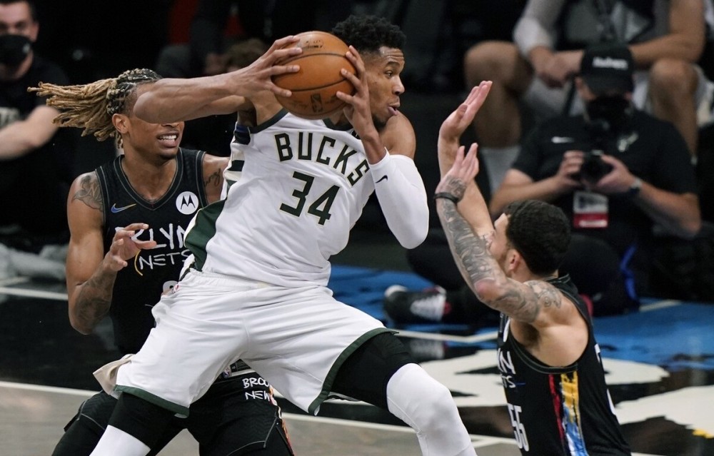 nba:雄鹿vs篮网,防守问题不能解决,杜兰特疯狂开火,雄鹿难言稳胜_腾讯