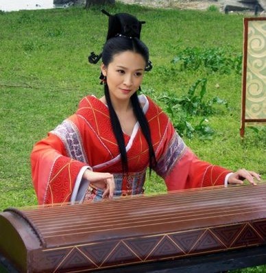 班姬团扇的典故有什么历史故事班婕妤失宠借秋扇伤怀抒情