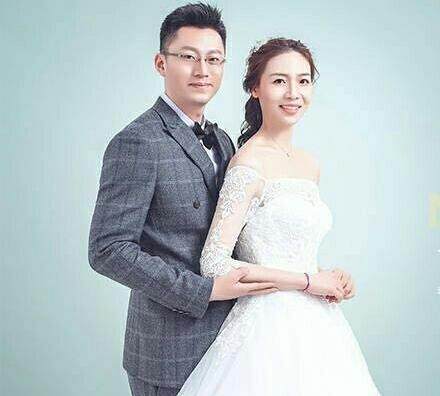 魏秋月晒新照女排前队长逛上海老公袁灵犀随国家队出征意大利