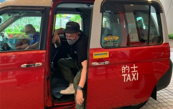 赢咖3主管中心:前TVB男星陈键锋近况糟心,被曝转行教潜水时学员溺亡,经纪人连忙甩锅(图4) 赢咖3主管中心:前TVB男星陈键锋近况糟心,被曝转行教潜水时学员溺亡,经纪人连忙甩锅(图4)