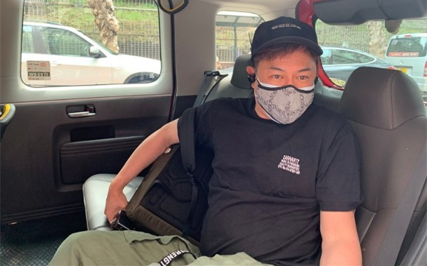 赢咖3主管中心:前TVB男星陈键锋近况糟心,被曝转行教潜水时学员溺亡,经纪人连忙甩锅(图3) 赢咖3主管中心:前TVB男星陈键锋近况糟心,被曝转行教潜水时学员溺亡,经纪人连忙甩锅(图3)