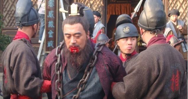 随后,宋江好汉来了个劫法场,义救卢俊义,最终卢俊义不得不上梁山