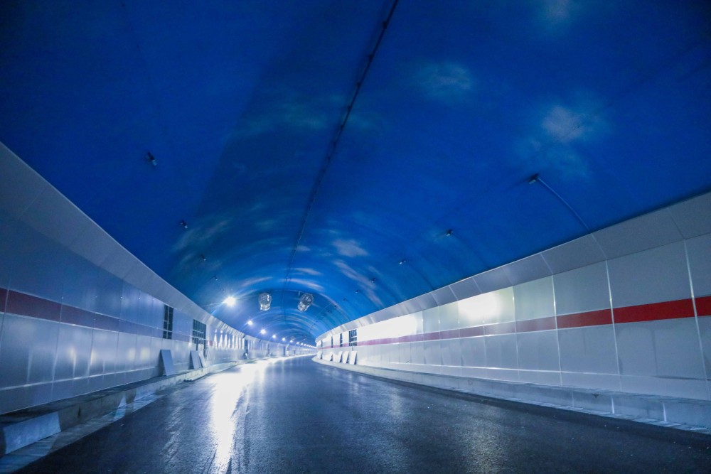 麓景路南延线月底建成通车
