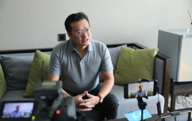 错换人生律师周兆成开展维权行动艳子发声道歉效果明显