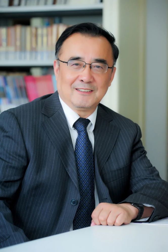 谢维和著名教育社会学家,清华大学校务委员会副主任,清华大学文科资深