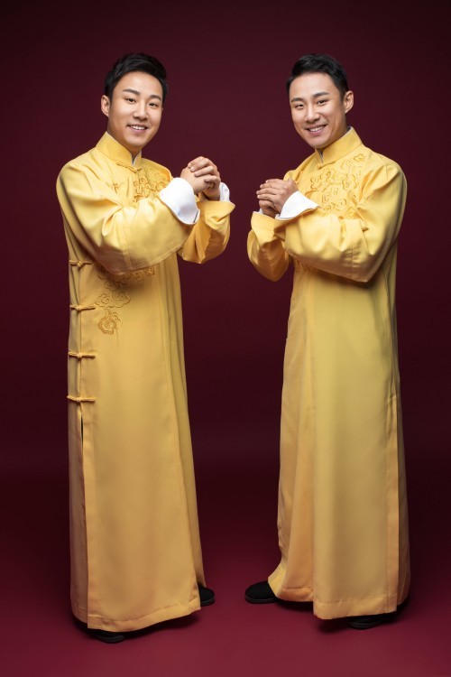 他们是相声双生子,曲艺孪兄弟,出生于相声世家的他们更是相声界近年来