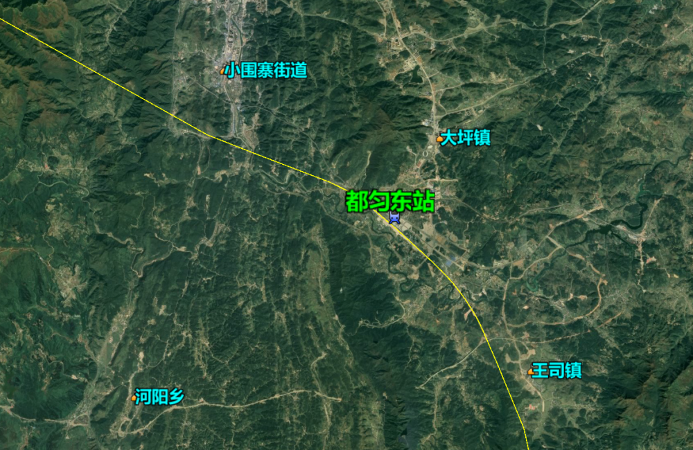 距離下一站獨山東站大約40公里,估計用時7分鐘.貴定縣站.