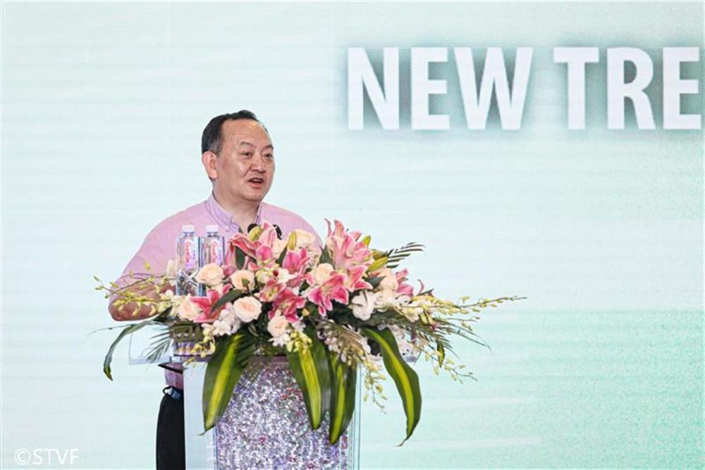 总制片人王浩在内的优秀国产电视剧主创团队及行业代表齐聚《新时代