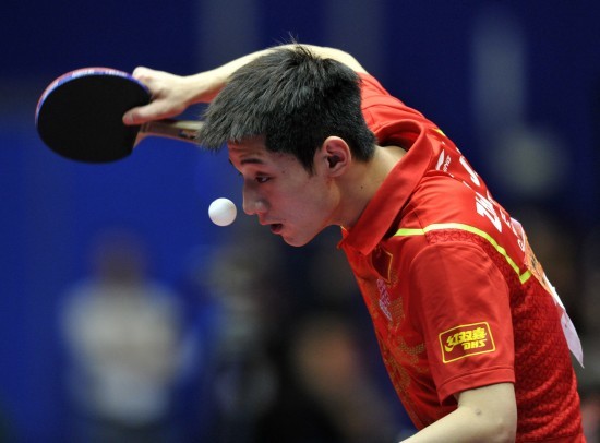 乒乓球大满贯张继科的赢球绝招逆旋转发球究竟是怎么发的