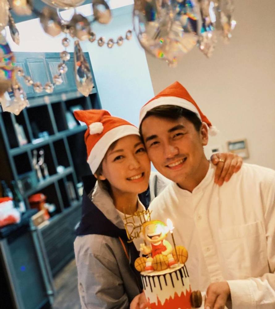 唐诗咏前任洪永城官宣结婚,女友透露厕所求婚:搞笑又感人_腾讯新闻