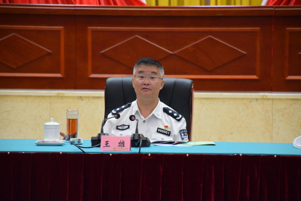 河长叶寒冰委派,省级河长联络员单位——省公安厅党委委员,副厅长王雄