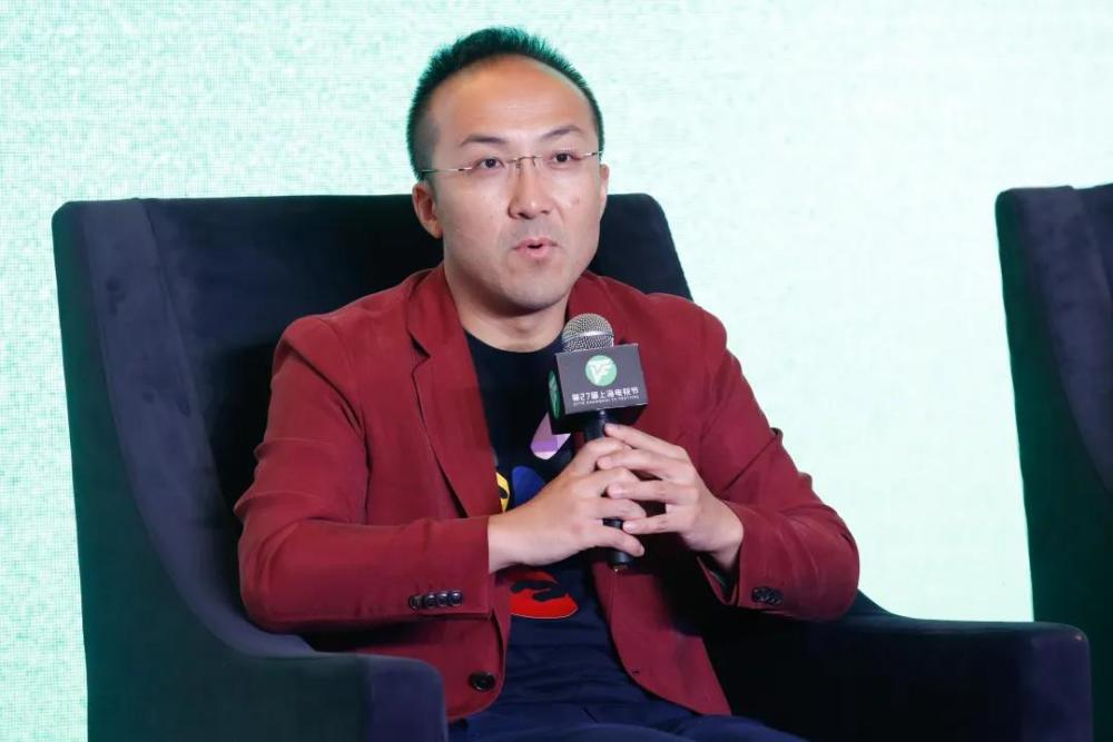 《在一起》出品人吕超回忆道,去年二月,耀客传媒接到《在一起》的创作