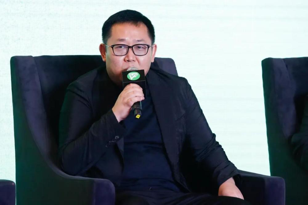 任双有《跨过鸭绿江》总编审,总制片人王浩则分享了创作重大革命历史