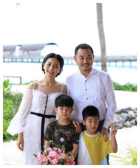 将36岁女儿嫁给沙溢,她收留女婿一家4年,为女儿收获潜力股_腾讯新闻