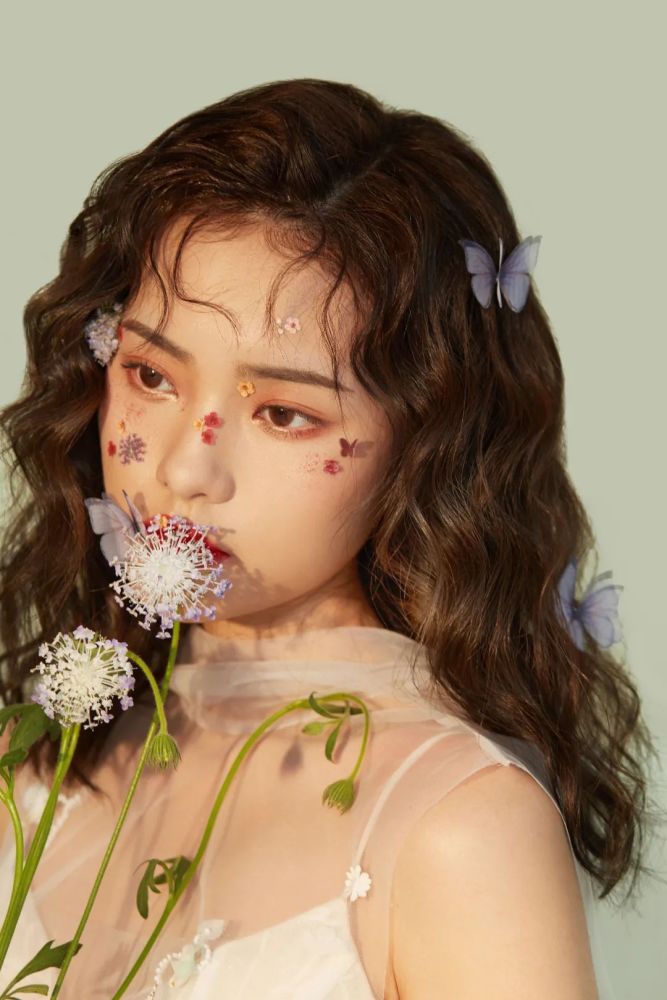 欣怡:19岁,身高175cm,厦门模特,可甜可盐,