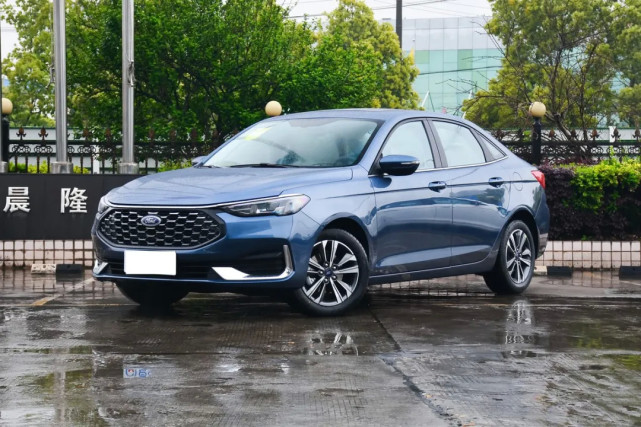 不妨考虑下福特"福睿斯钻石版"