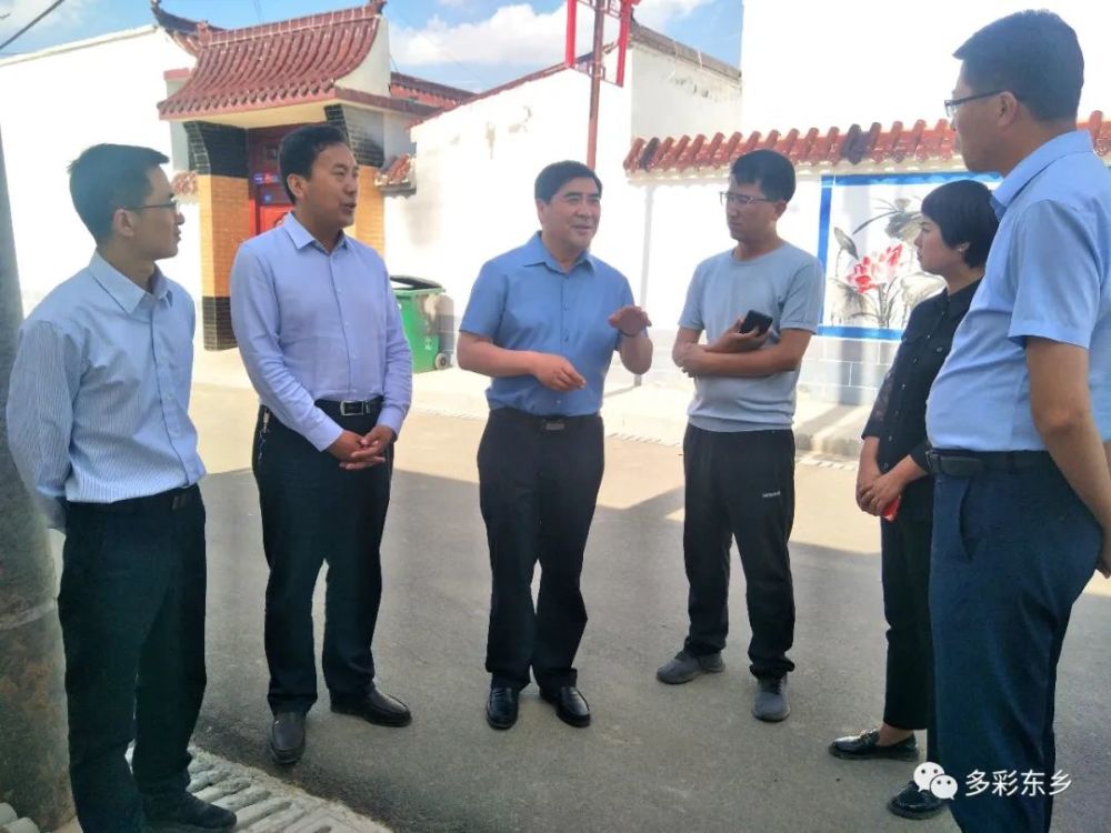 马良佐深入龙泉镇调研脱贫攻坚与乡村振兴有效衔接工作