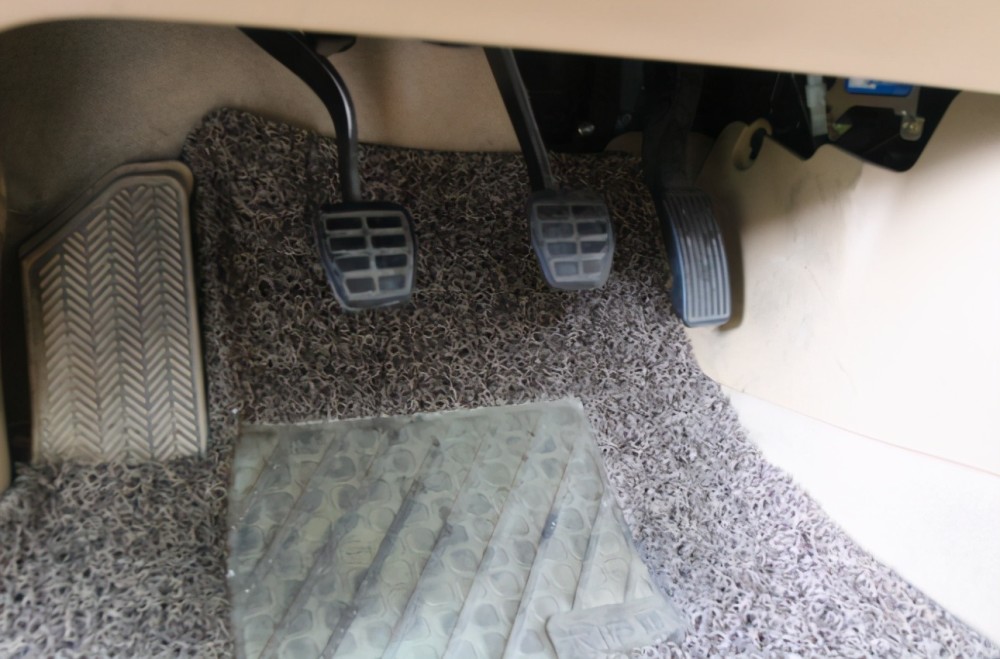 油门到底哪种好老司机告诉你为什么豪车都爱用这种