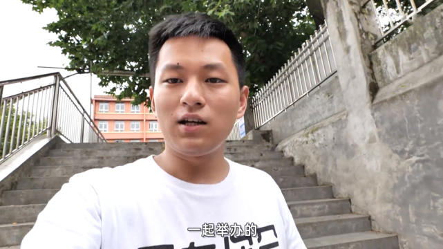 敬汉卿更新希望小学后续登上b站总榜第一慈善并非个人的事