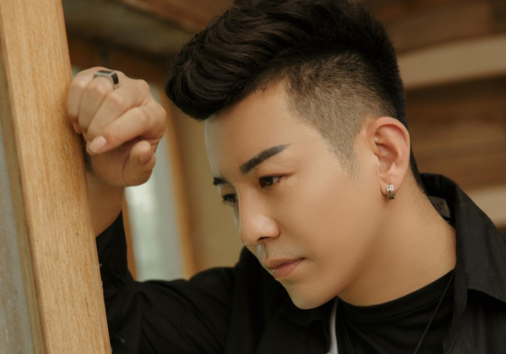 网红舞帝利哥跳槽外站直播人气高达145万被质疑挂协议