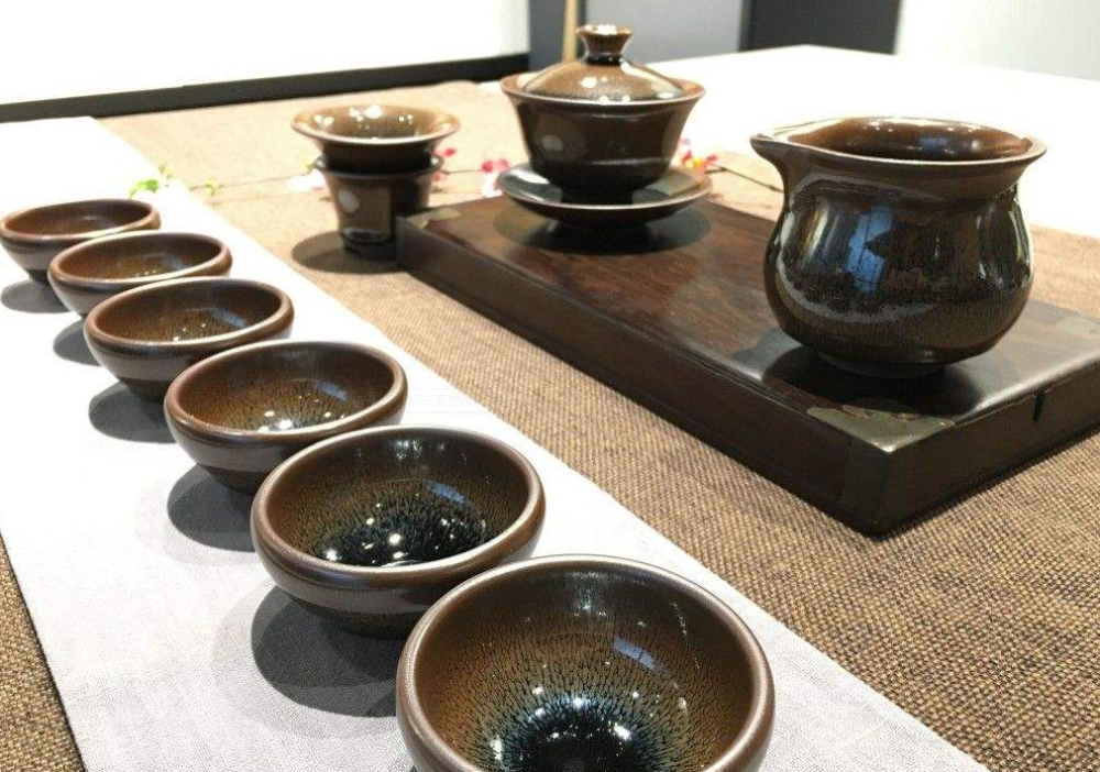 建盏喝茶有什么讲究?品茗赏盏需要注意哪些礼仪?