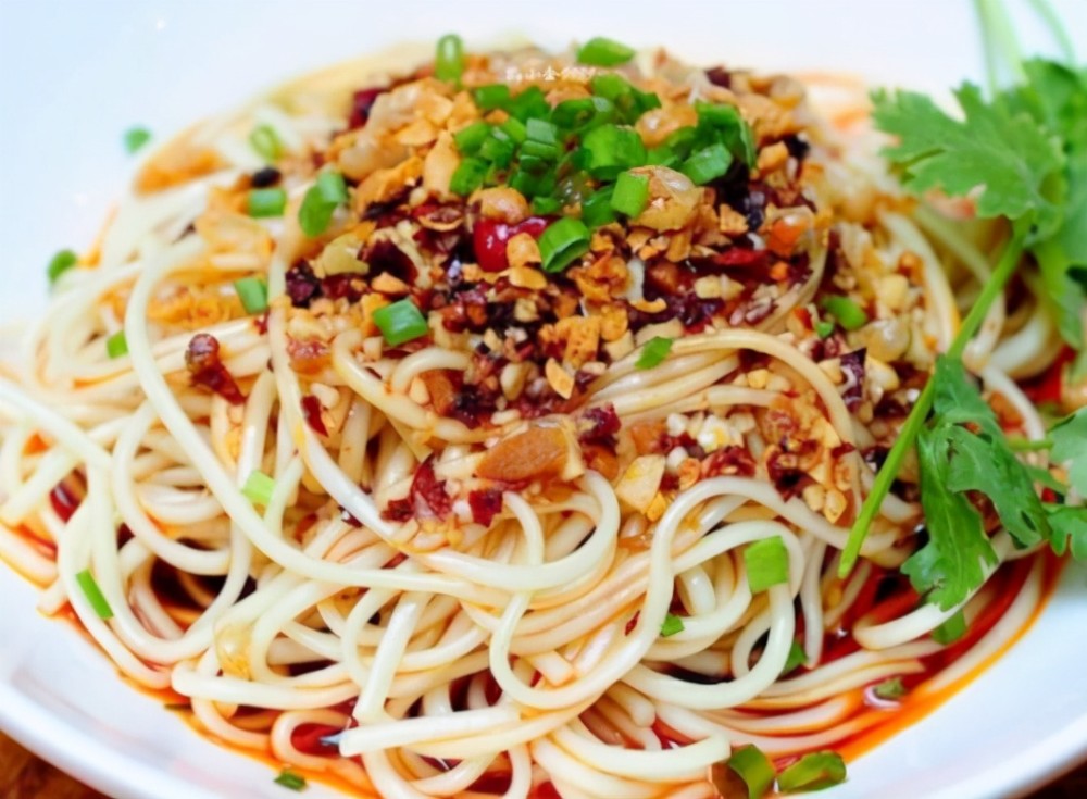 天热不想做饭,教你做3种"懒人凉面",10分钟上桌爽口又开胃_腾讯新闻