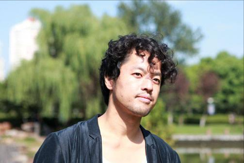 导演竹内亮拍纪录片,得到中国网友赞扬,阿丘替国人道歉被嫌弃