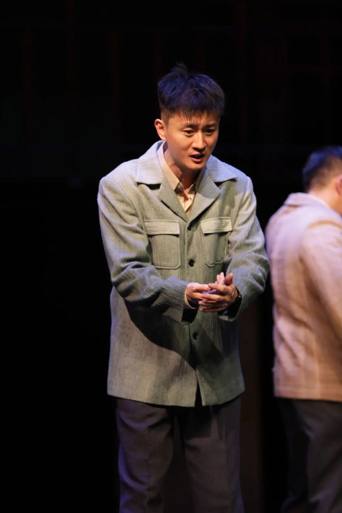 黄隽秋(饰)三   姐金 汉(饰)常   江王欣雨(饰)姚   兰曾   宪(饰)罗