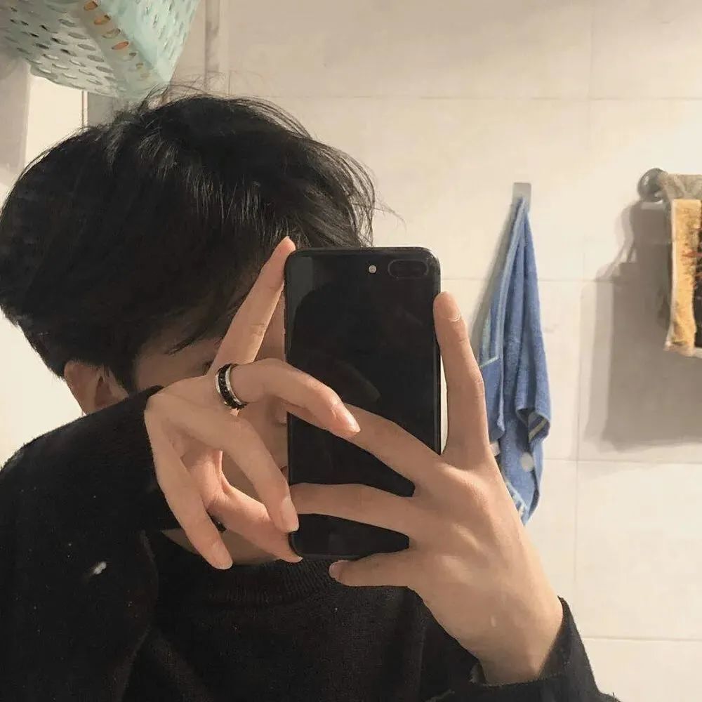 粉丝求图0610樱桃小丸子的头像jk男头爱豆