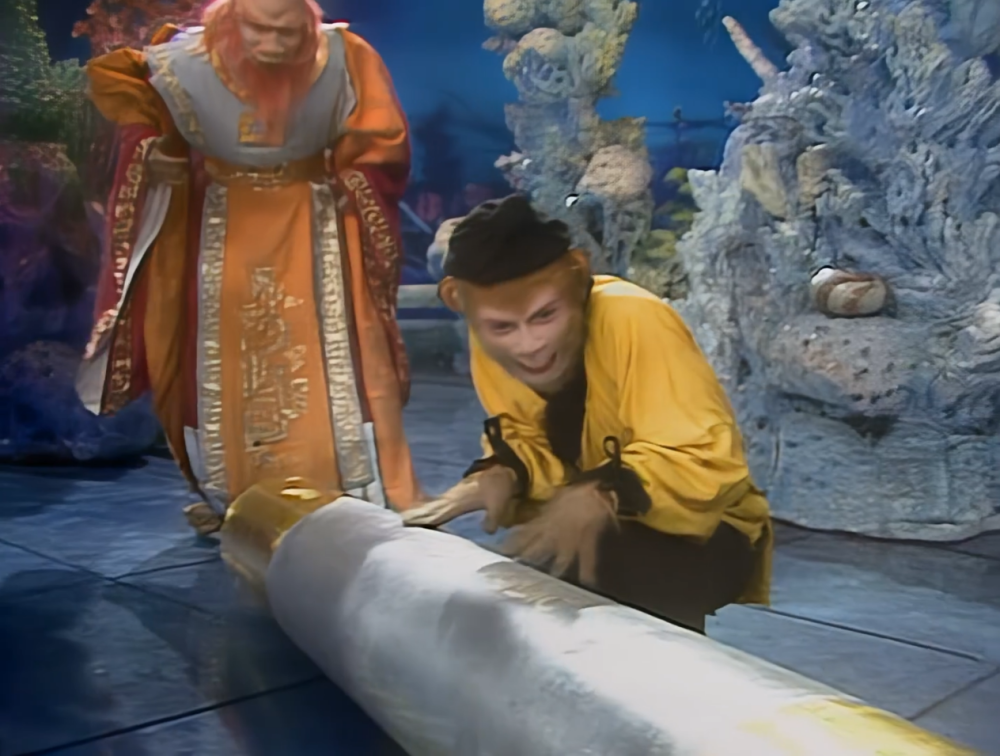 金箍棒13500斤重变大变小后重量会改变吗