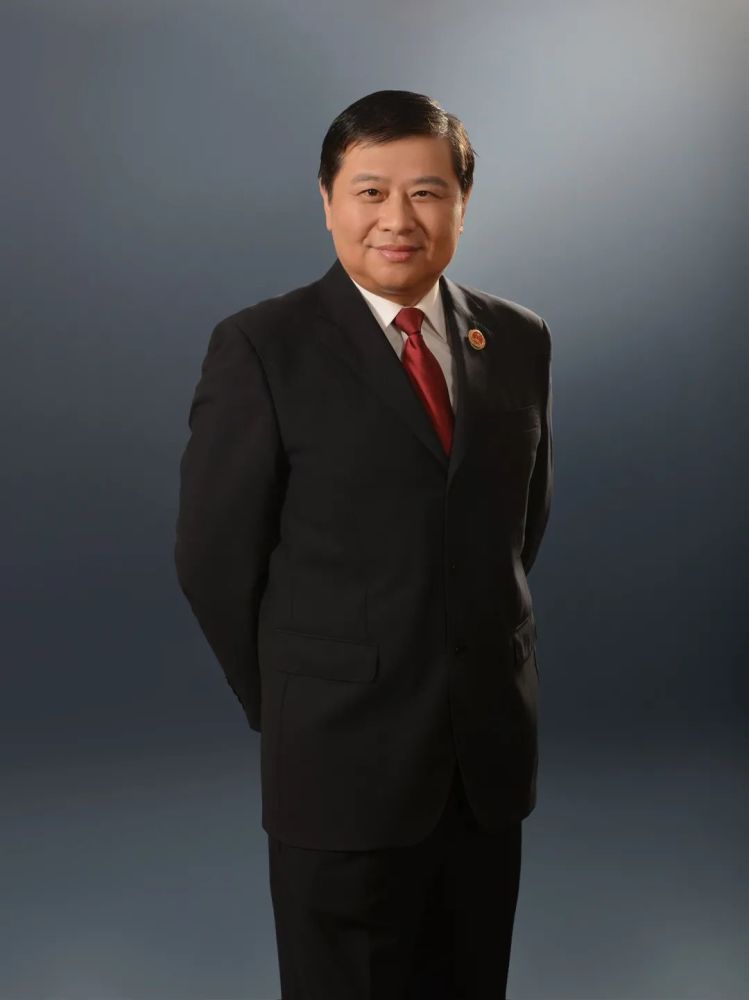 检委会委员到如今的员额检察官,四级高级检察官,从普通干警到反贪局