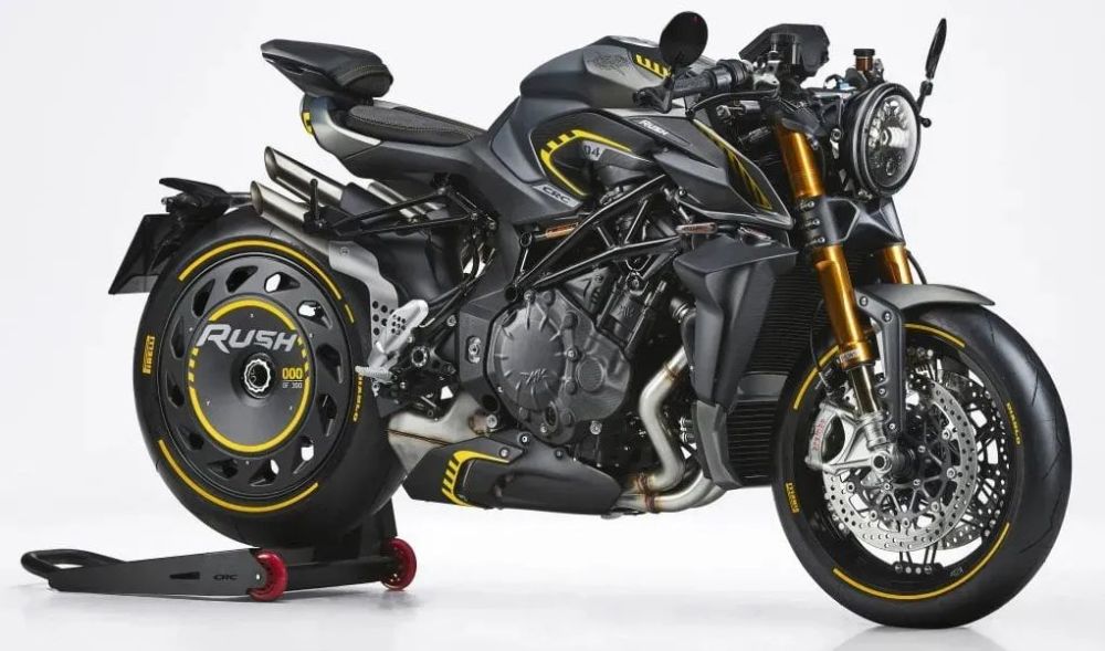 赛场上的艺术品奥古斯塔f4经典跑车即将回归