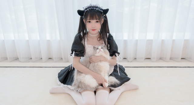 嘟嘴挤眼剪齐刘海如何评价被戏称老阿姨的宅舞女神咬人猫