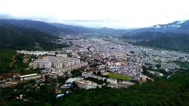 玩场端午游普洱景东这三条街带给你不一样的逛吃体验