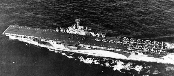 世界名舰 二战美国工业实力的象征 数量巨大的埃塞克斯级航母 腾讯新闻