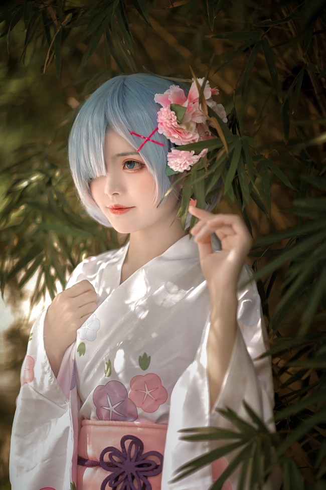 出镜:秋桜 妆摄:et 后期:白夜 是最爱的雷姆!