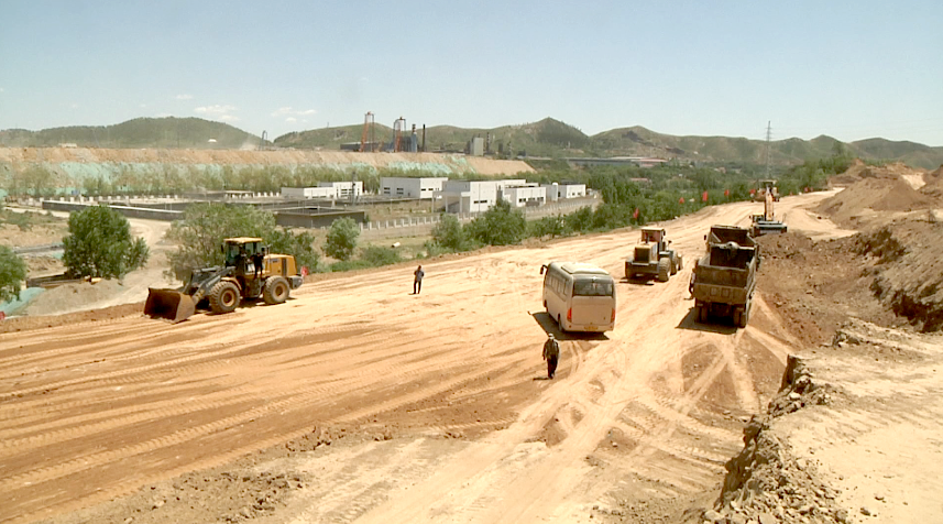 假期不停歇!涉县龙西公路改建工程加速推进