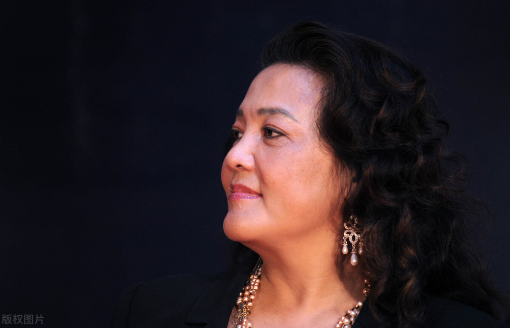 张兰:从洗碗妹到亿万富翁,创业20年,却被王思聪嘲讽"倒贴"