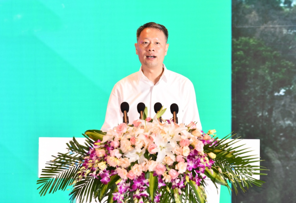 周忠诚,临平区政协筹备组副组长吴电荣,南京市投资促进局局长黄成文