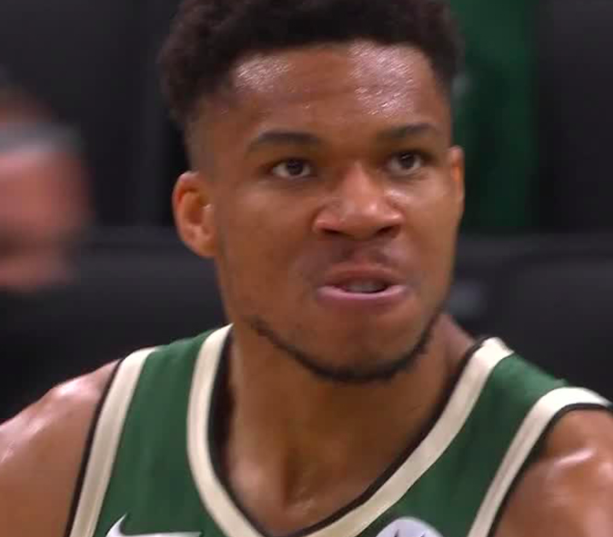 字母哥10中7砍15 7打爆篮网,发狠表情抢镜_腾讯新闻