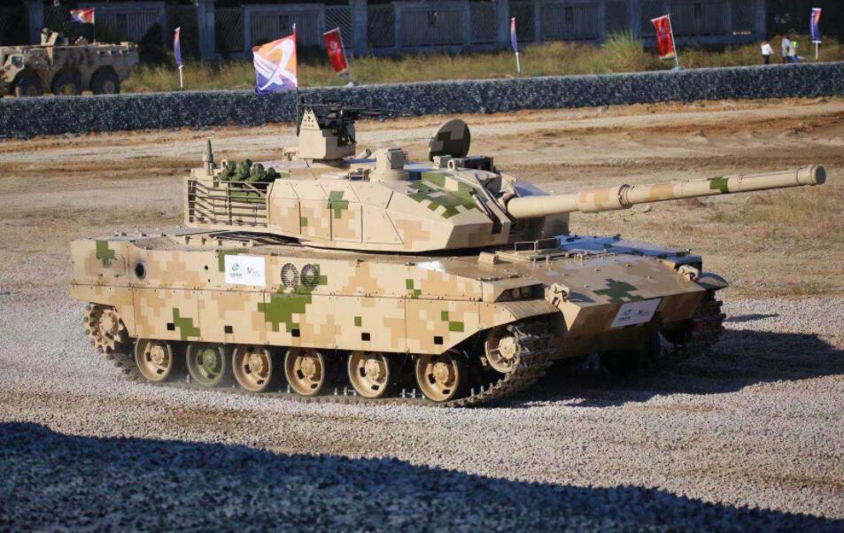 15式坦克首次换上数码迷彩完美融合高原山地提高对敌打击能力