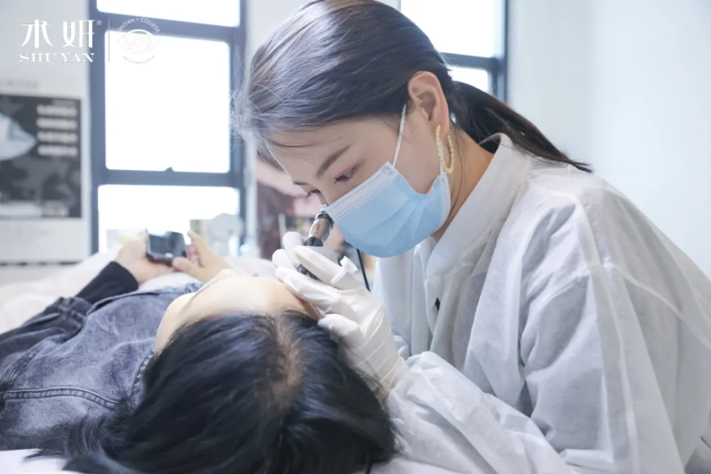 对于纹绣新手来说 每一次的操作都是非常宝贵的提升过程 因此,每一次