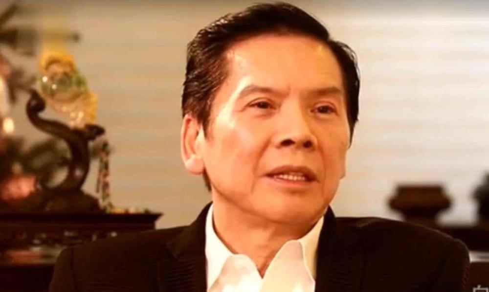 向华炎是长子,新义安采取的世袭制,因此很早就确定是