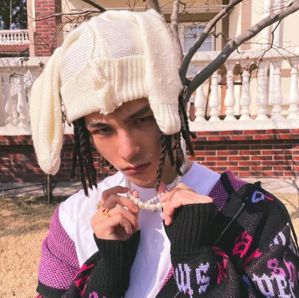 孩子王被曝私联女粉玩暧昧,聊天记录曝光尺度大_腾讯新闻