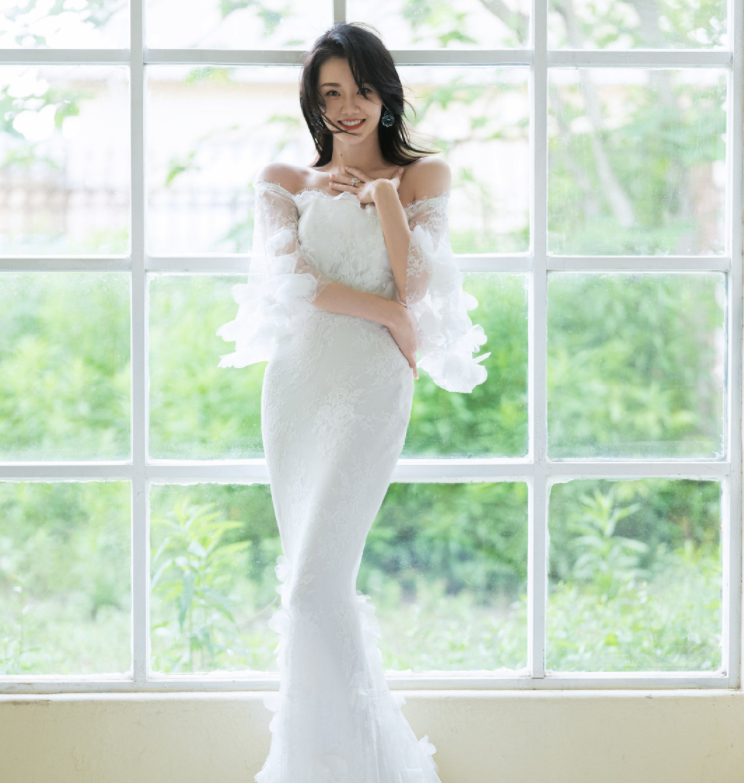 苗苗婚后婚纱照曝光身材高挑颜值貌美郑恺的留言甜到粉丝