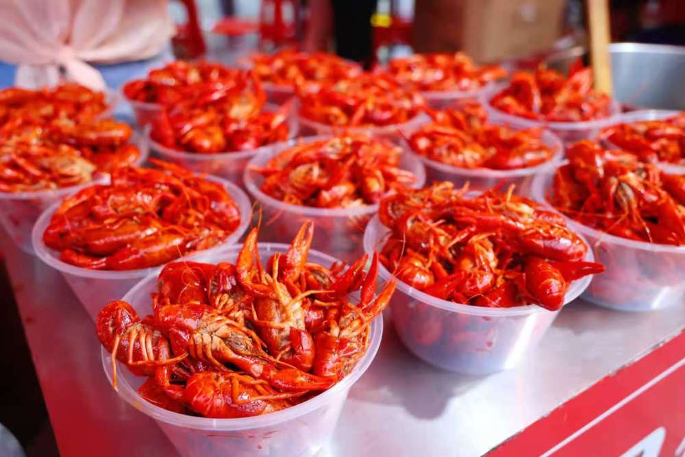 安乡举办第四届龙虾节