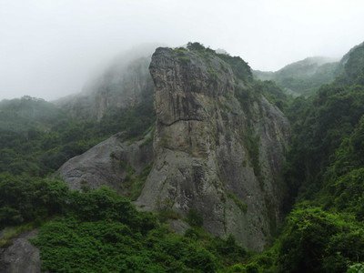 的旅游资源,比如御驾文儒,贵安世纪金源温泉世界,兔耳山农业观光园